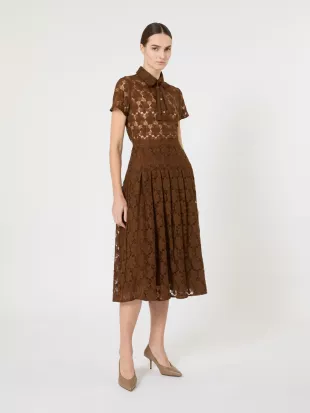 Lace T-shirt in Chocolate