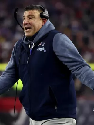 Mike Vrabel Patriots AFC Divisional T Strong Vest