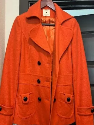 Gossip Girl S02 Vanessa Abrams Orange Coat