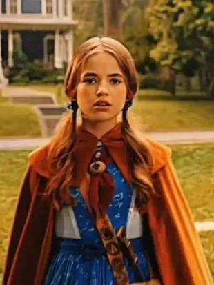 Stranger Things S05 Holly Wheeler Cape Coat