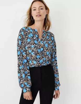 Floral Seamed Split Neck Popover Blous