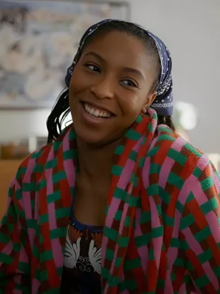 Shrinking S3 Jessica Williams Multicolored Robe