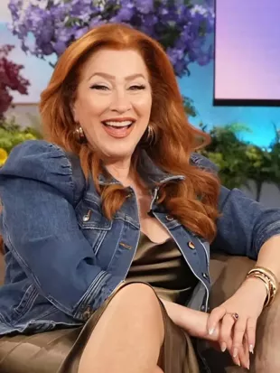 Lisa Ann Walter The Jennifer Hudson Show S04 Denim Jacket