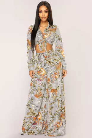 Out In The Meadow Set