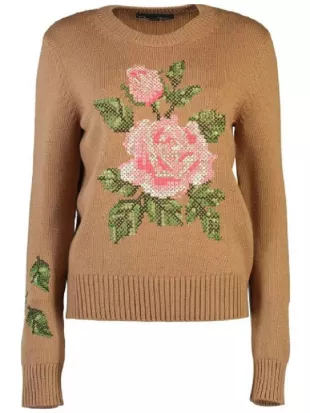 The Traitors US S04 Dorinda Medley Floral Sweater