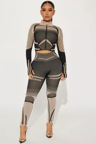 Getting Geometric Seamless Legging Set