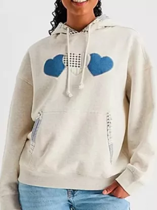 Saturday Night Live S51 Chloe Fineman Heart Hoodie