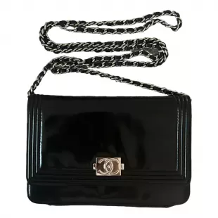 Wallet On Chain Boy Leather Crossbody Bag