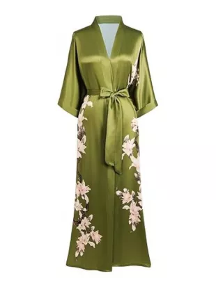 Ciara Wyse 56 Days S01 Silk Robe