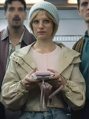 Berlin S02 Michelle Jenner Cropped Jacket