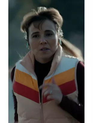 DTF St Louis 2026 Linda Cardellini Vest