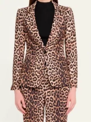 Shrinking S03 Jessica Williams Leopard Blazer