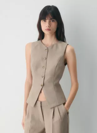 Regal Vest