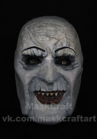 Vieille femme d’insidieux 2 (horreurs) par Maskcraft