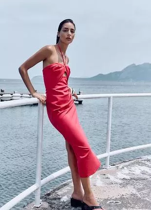 open lace back dress ZARA. Red strapless dress. TS  Hibuy market
