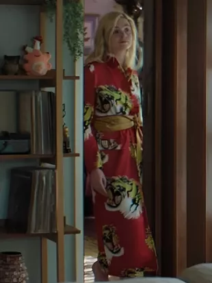 Margos Got Money Troubles 2026 Elle Fanning Tiger Printed Robe