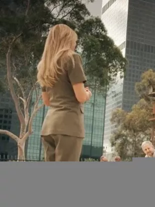 Running Point S2 Kate Hudson Brown Blazer