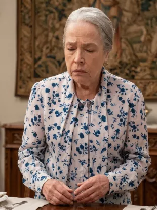 Matlock S02 Kathy Bates White Floral Print Blouse