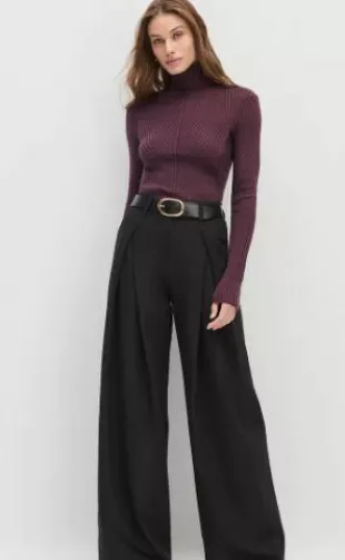 The Contour Leather Belt