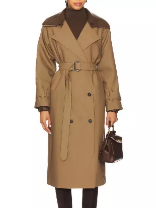 Running Point S02 Kate Hudson Brown Coat