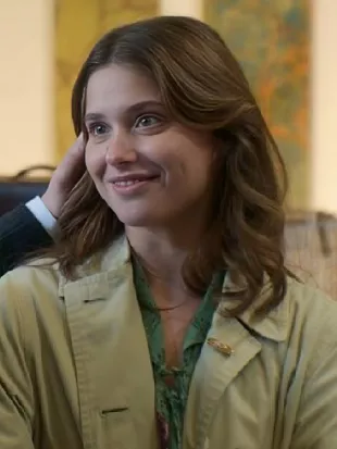 The House of the Spirits S01 Nicole Wallace Beige Coat