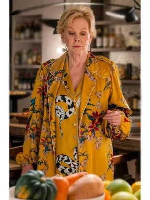 Jean Smart Hacks S05 Snake Print Pajamas