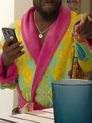 72 Hours 2026 Kevin Hart Baroque Bathrobe