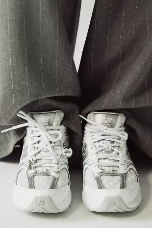 530 Sneakers