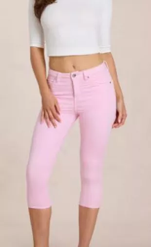 Anessa Mid-Rise Capri Jeans in Blossom Pink