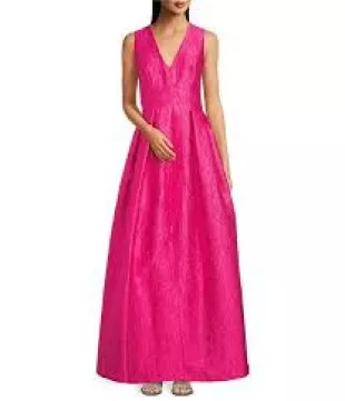 Floral Textured Jacquard V-Neck Sleeveless Gown