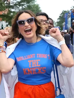 Mariska Hargitay New York Knicks Championship Parade T-shirt