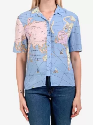 Hacks S02 Ava Daniels World Map Shirt