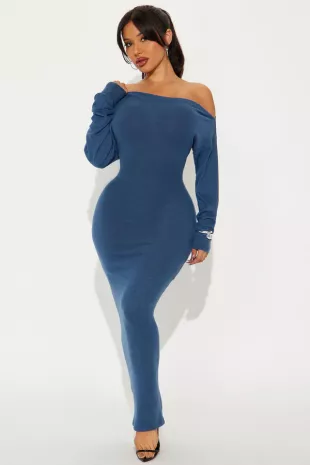 Penelope Sweater Maxi Dress