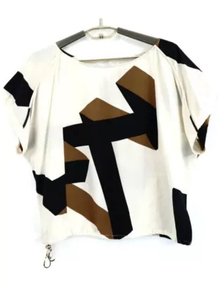 The Nine Lives Of Chloe King Alicia Coppola Printed Blouse
