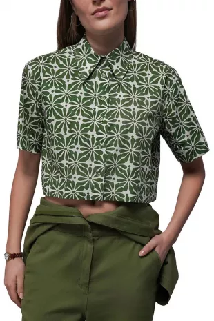 The Essential Cropped Button Up in Talavera Moss Green