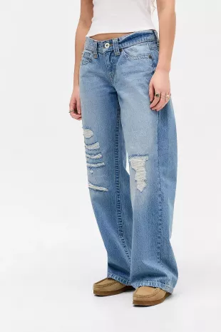 BDG Kayla Lowrider Rip Jeans