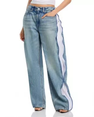 High Rise Curved Zipper Trim Jeans in Vintage Bleach Blue