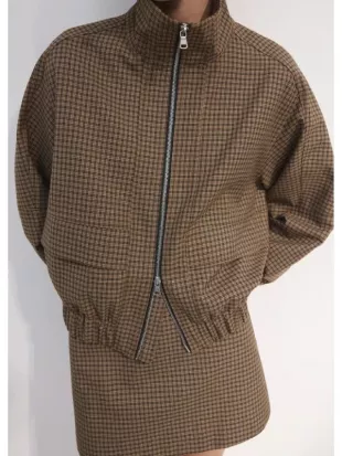Battle on the Beach S05 Sarah Baeumler Brown Jacket
