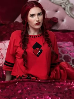 Descendants Wicked Wonderland 2026 Kylie Cantrall Heart Printed Shirt