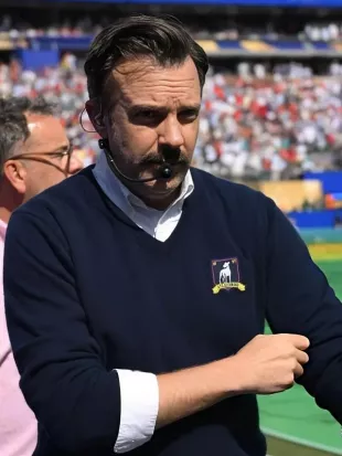 World Cup 2026 Final Halftime Show Jason Sudeikis Blue Sweater