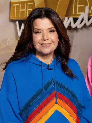 The View 2026 Alyssa Farah Griffin Pounch Pocket Pullover Hoodie – Pink