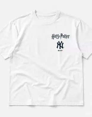 Harry Potter x NY Yankees Hogwarts Crest T-Shirt