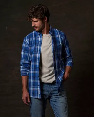 Long Sleeve Burnout Flannel in Strong Blue