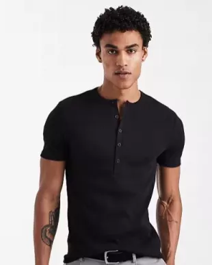 Muscle t-shirt with Henley Neck