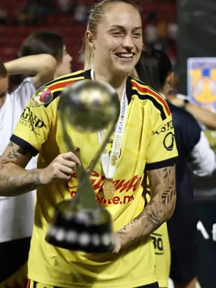 Isadora Has Geyhse Campeon De Campeonas 2026 T-shirt