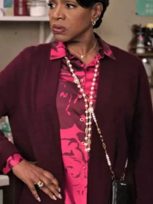 Abbott Elementary S04 Sheryl Lee Ralph Floral Print Blouse