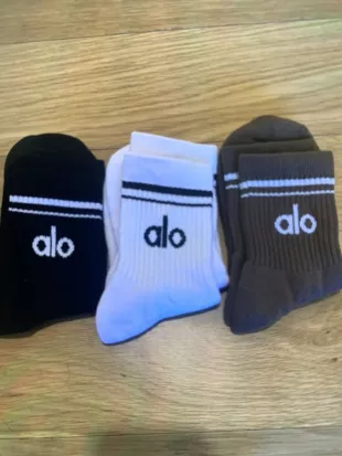Unisex Half-Crew Throwback Sock