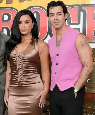 Joe Jonas Camp Rock 3 Premier Pink Vest