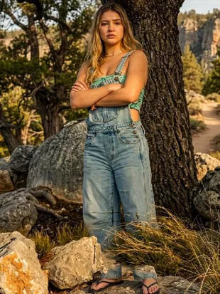 Outer Banks S05 Sarah Cameron Overalls