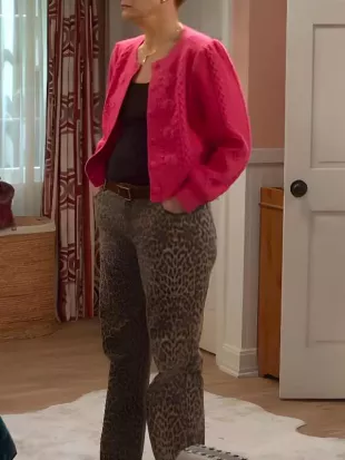 Leanne S02 Kristen Johnston Pink Flower Cardigan
